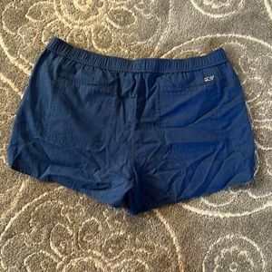 Vineyard Vines shorts